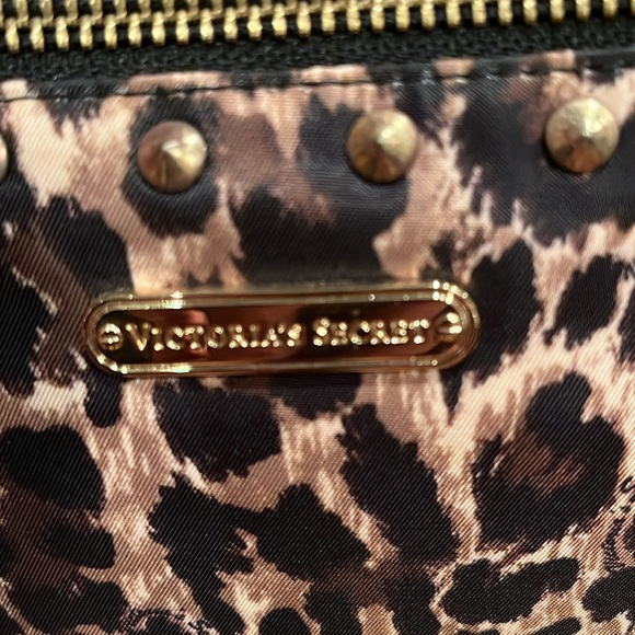 NWOT Victoria’s Secret Leopard Print Bag & Wallet Set - Picture 8 of 15